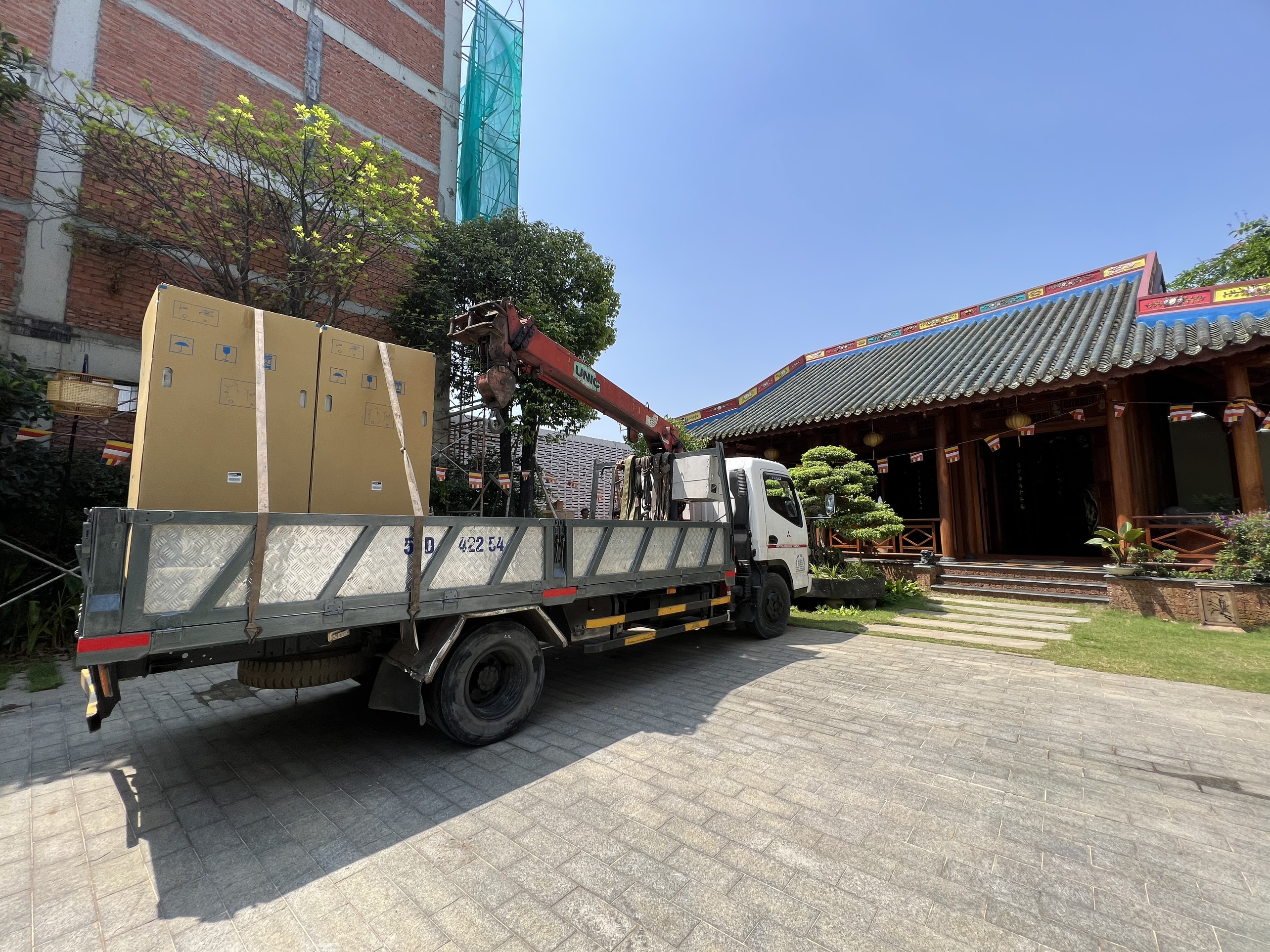 SHOWROOM THUỶ NGUYỄN